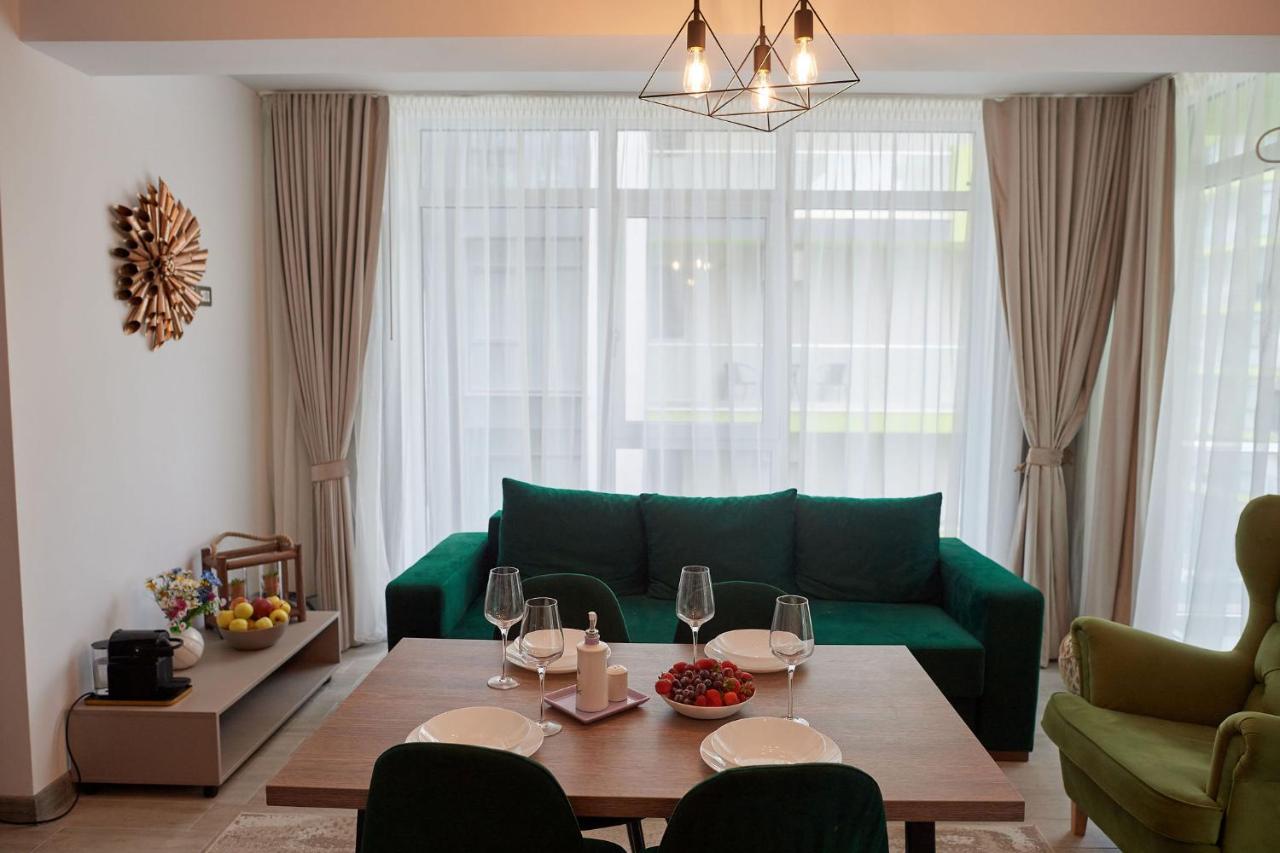 Sea La Vie 2Br Apt Spa N Pool Beach Resort Navodari Exterior photo