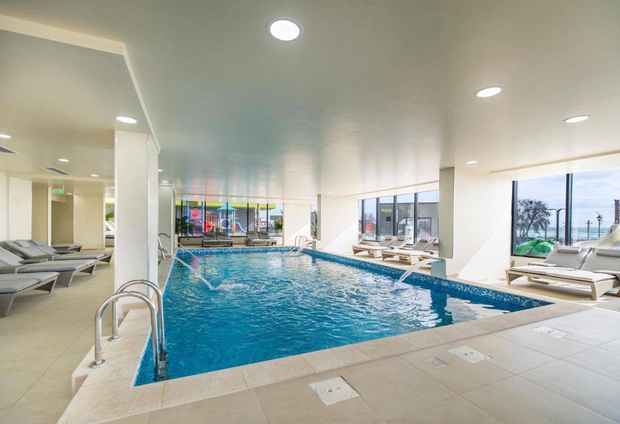 Sea La Vie 2Br Apt Spa N Pool Beach Resort Navodari Exterior photo